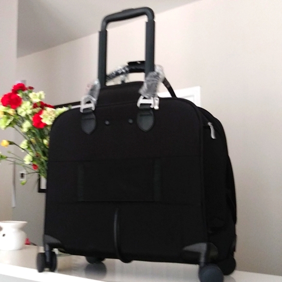 Baggallini Unisex Adult 4 Wheel Tote bag-Black color - Picture 3 of 14